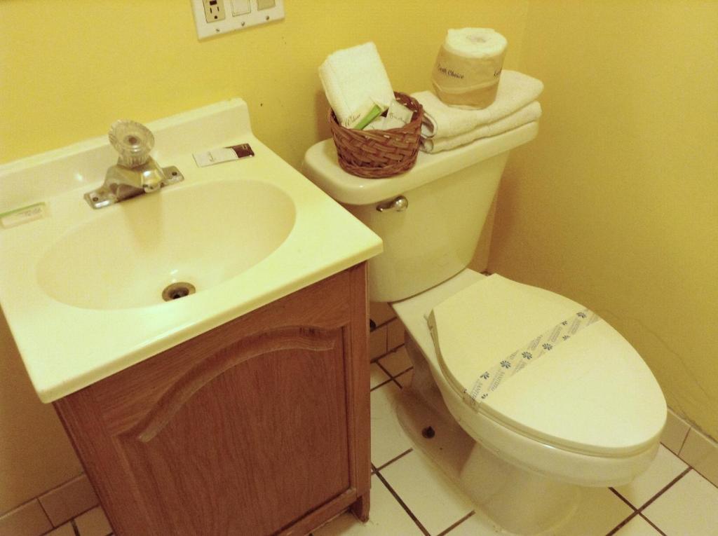 Oceanside Inn & Suites Δωμάτιο φωτογραφία