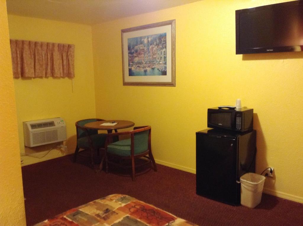 Oceanside Inn & Suites Δωμάτιο φωτογραφία