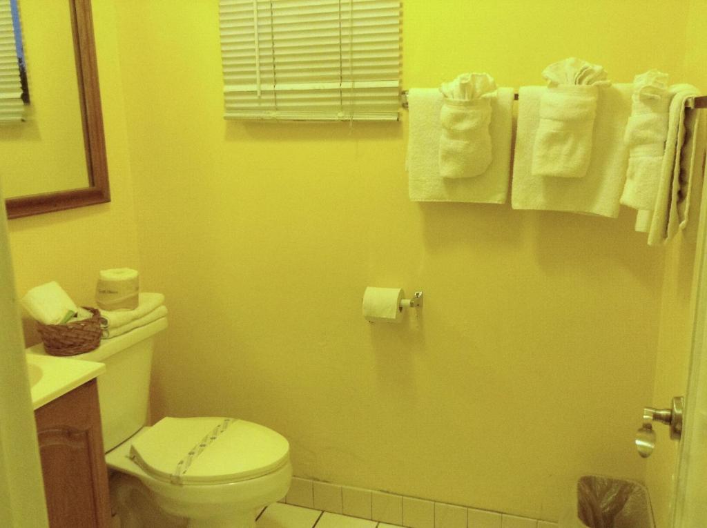 Oceanside Inn & Suites Δωμάτιο φωτογραφία