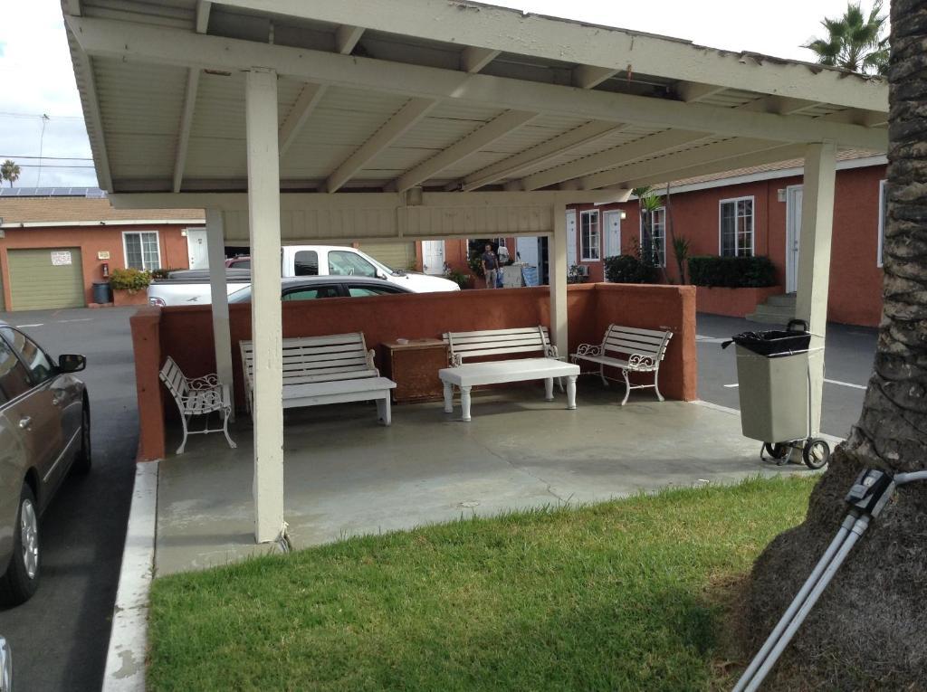 Oceanside Inn & Suites Εξωτερικό φωτογραφία