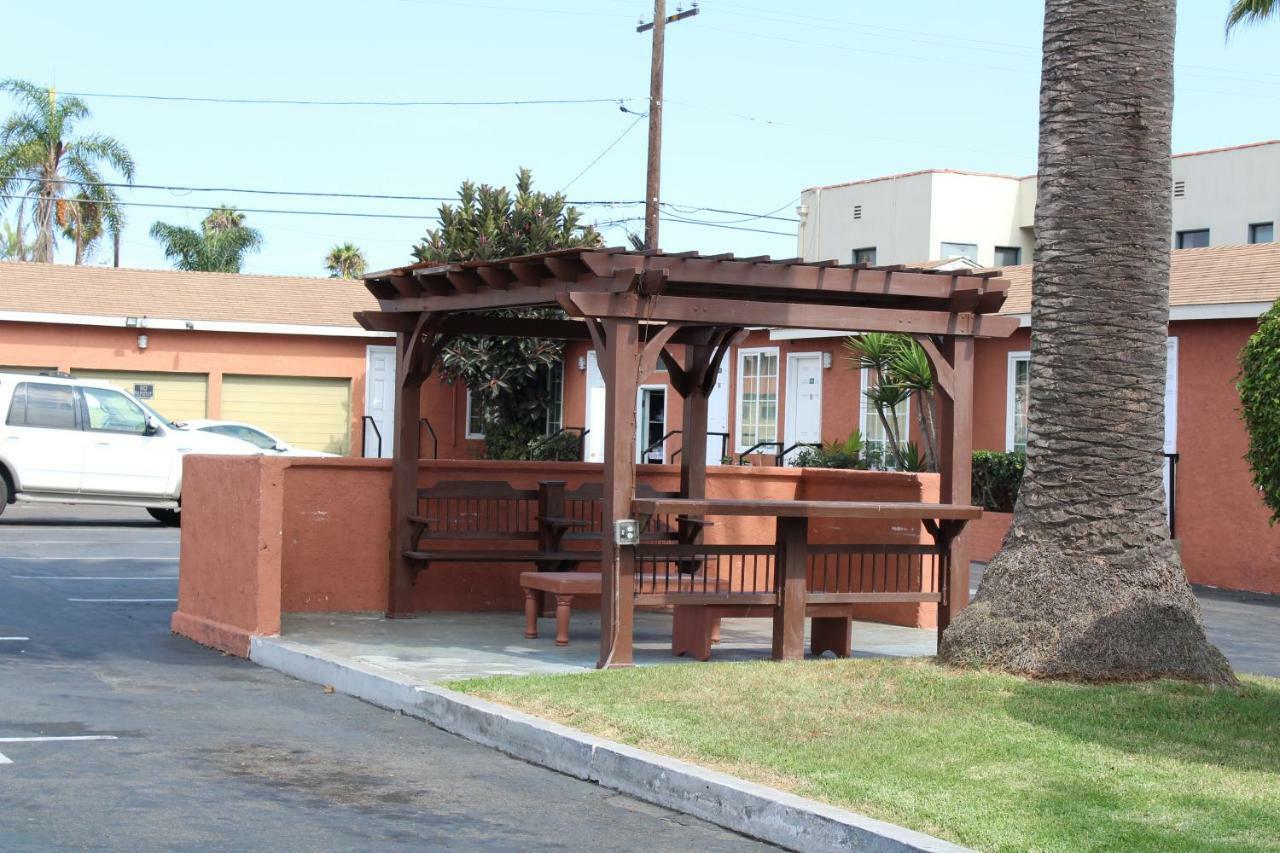 Oceanside Inn & Suites Εξωτερικό φωτογραφία
