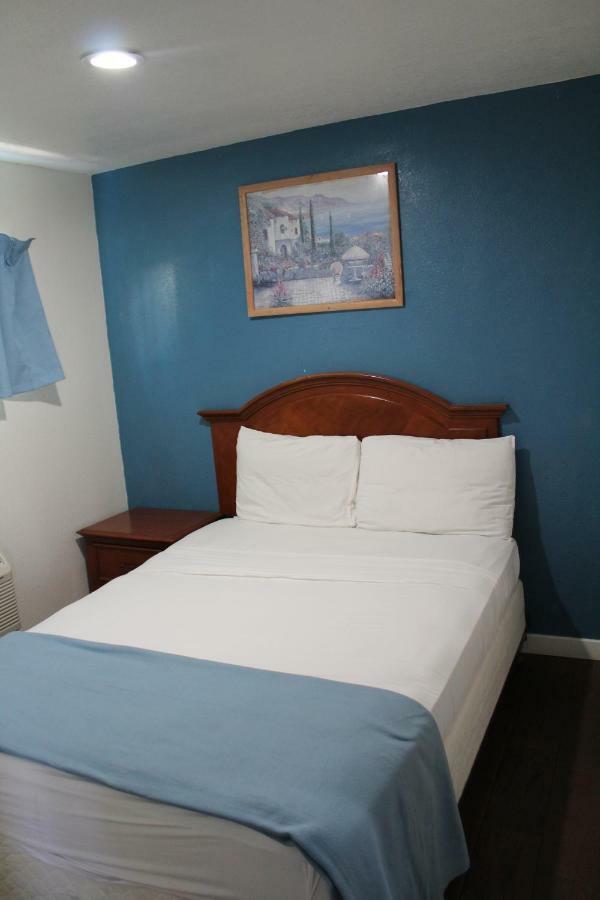 Oceanside Inn & Suites Εξωτερικό φωτογραφία