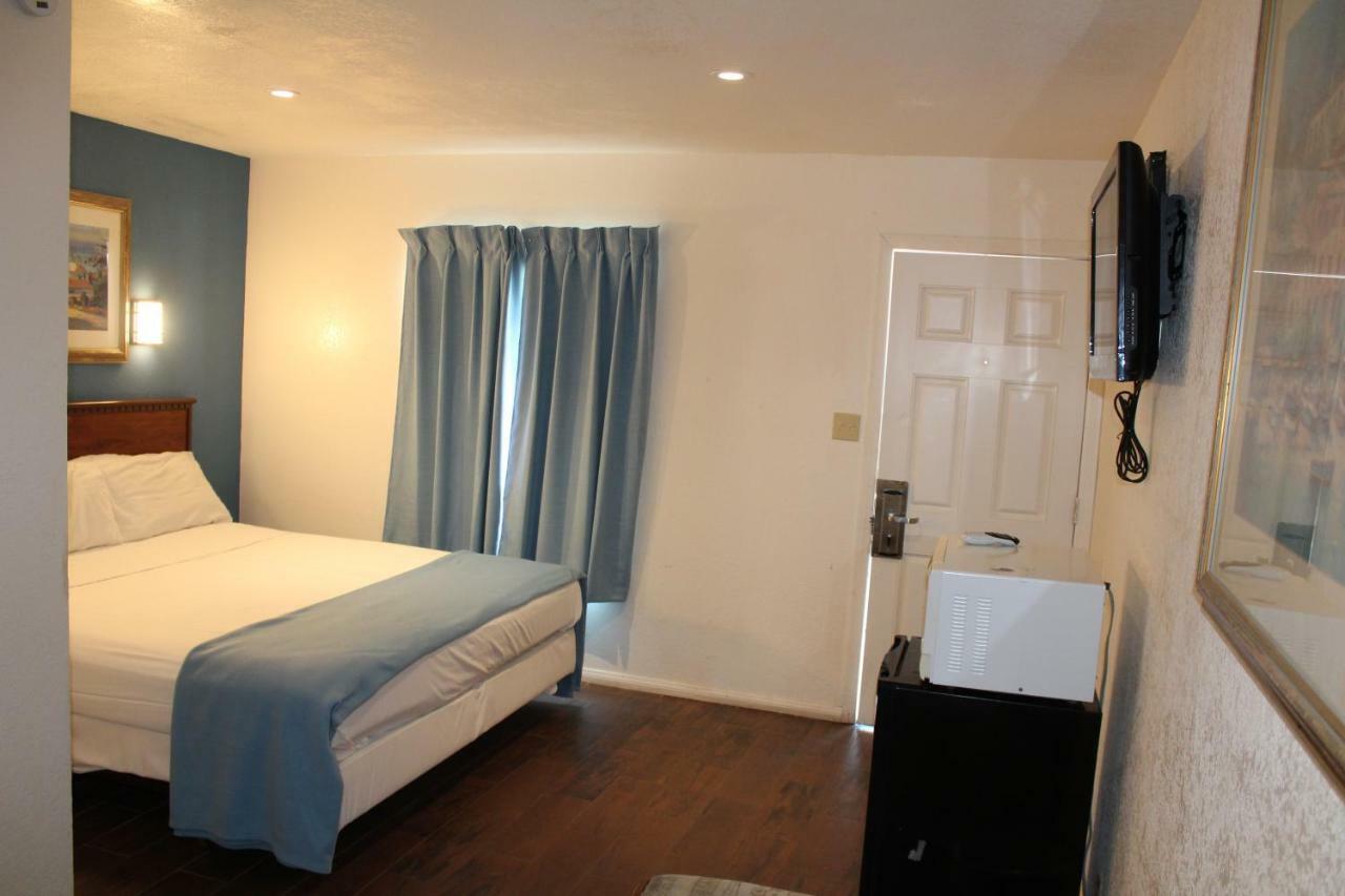 Oceanside Inn & Suites Εξωτερικό φωτογραφία