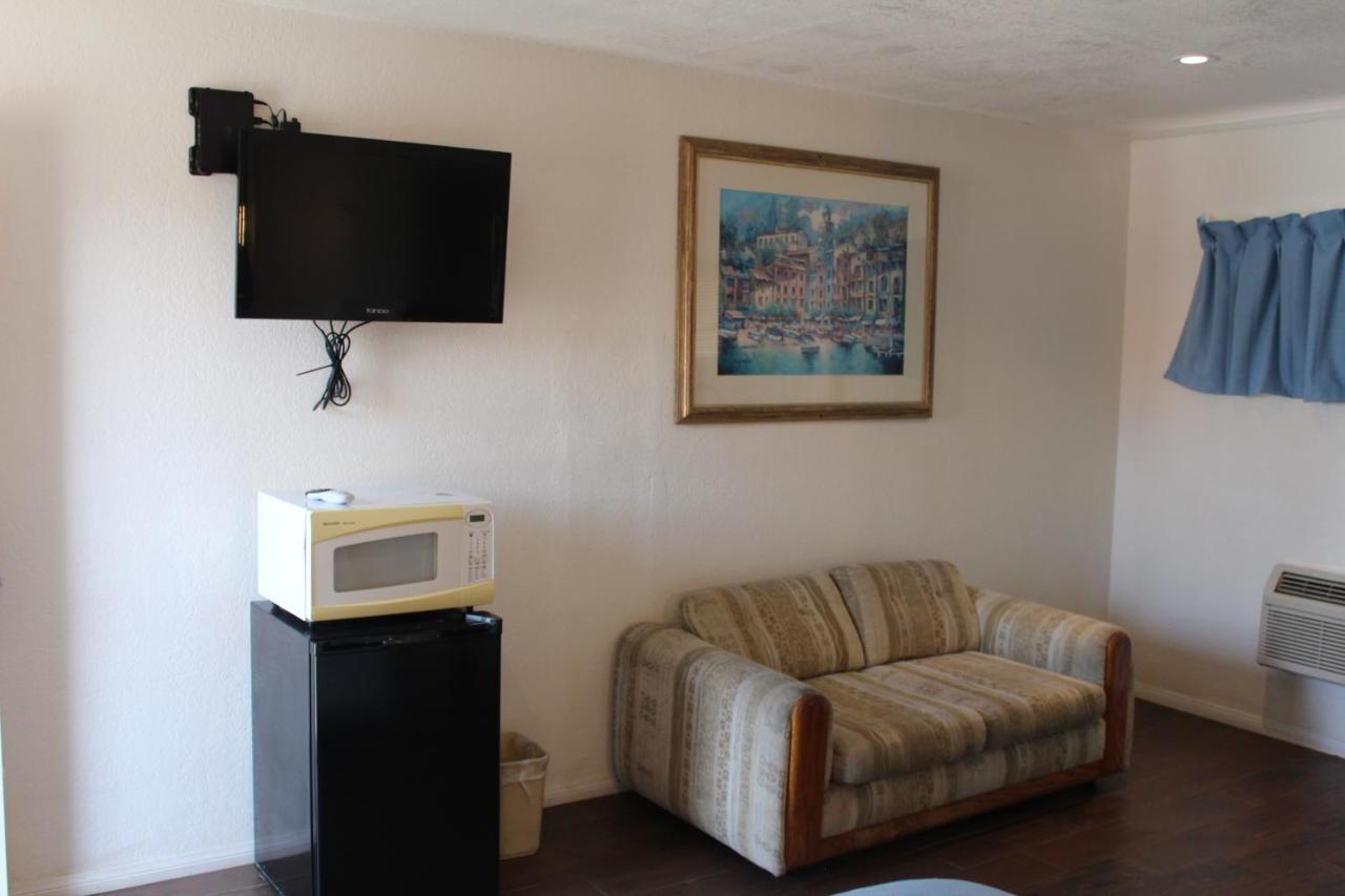 Oceanside Inn & Suites Εξωτερικό φωτογραφία